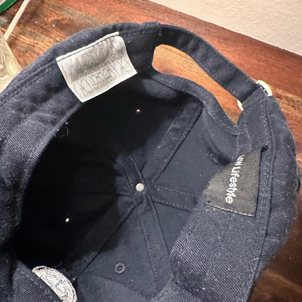 BMW‎ hat - Picture 6 of 6